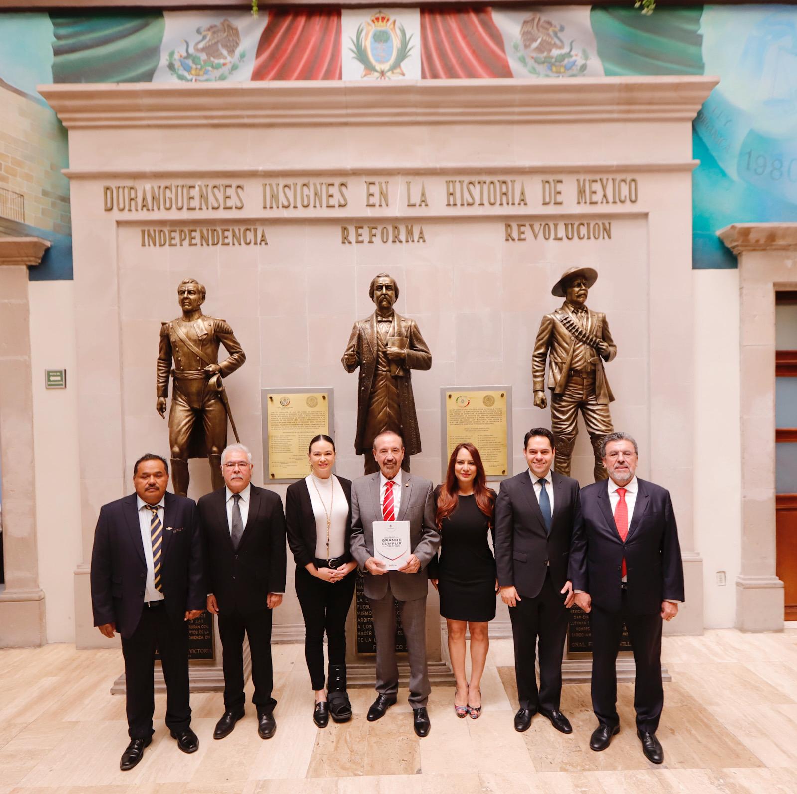 Cumple Gobierno de Esteban con entrega de Informe del 1er año de gestión ante el Congreso